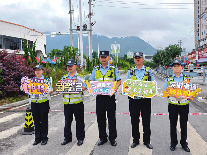 你逐梦，我守护！贵州交警为考生铺就平安畅通赶考路 